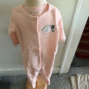 Infant one-piece pink girl romper with soft cotton material